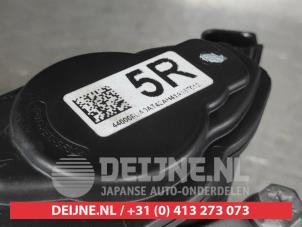 Nissan X-Trail Remklauw (Tang) rechts-achter O673577 foto 3
