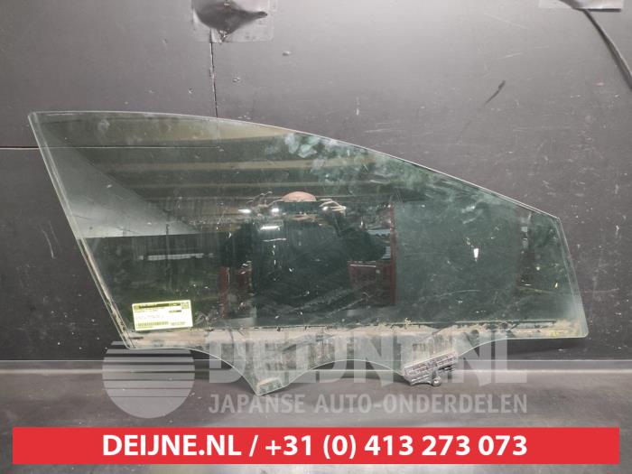 Hyundai I40 Portierruit 4Deurs rechts-voor O673606