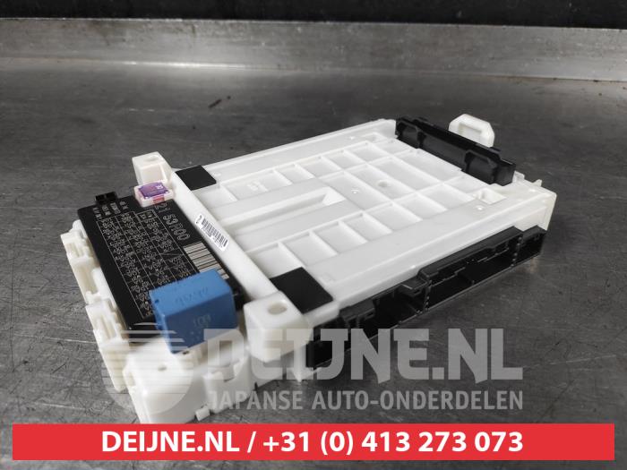 Suzuki Swift Sicherungskasten O673632