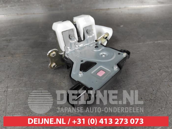 Suzuki Swift Slotmechaniek Achterklep O673676