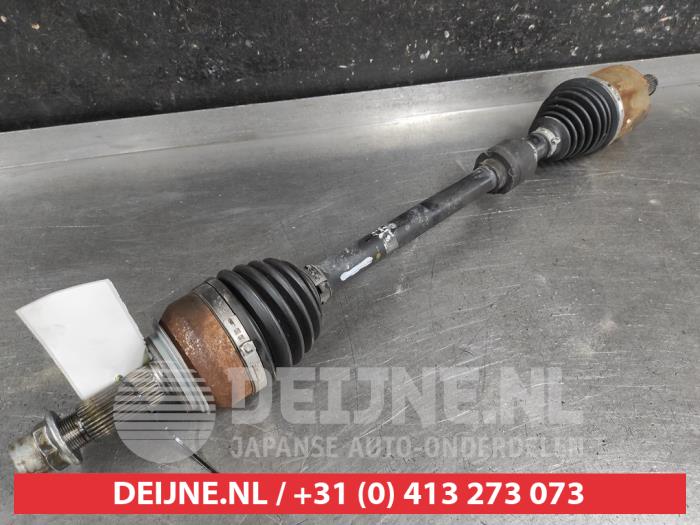 Gebruikte Aandrijfas links-voor Nissan X-Trail (T33) 1.5 VC-T e-POWER e-4ORCE 12V Prijs € 150,00 Margeregeling aangeboden door V.Deijne Jap.Auto-onderdelen BV