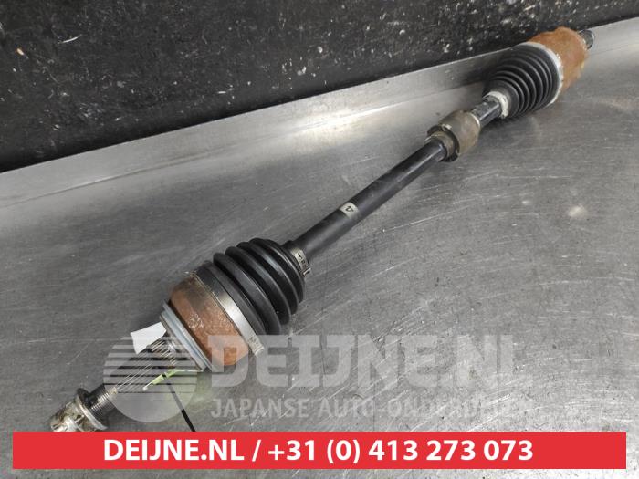 Gebruikte Steekas rechts-voor Nissan X-Trail (T33) 1.5 VC-T e-POWER e-4ORCE 12V Prijs € 125,00 Margeregeling aangeboden door V.Deijne Jap.Auto-onderdelen BV
