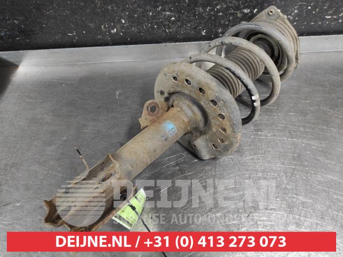 Nissan Leaf Stoßdämpferstrebe rechts vorne O674064