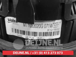 Nissan Leaf Kachel Ventilatiemotor O674113 foto 3