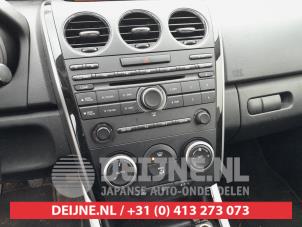 Gebruikte Radio Mazda CX-7 2.2 MZR-CD 16V Prijs op aanvraag aangeboden door V.Deijne Jap.Auto-onderdelen BV