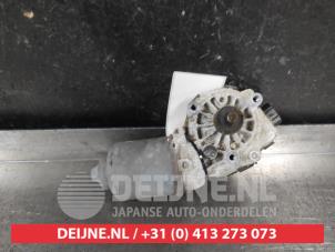 Gebruikte Ruitenwissermotor voor Toyota Yaris II (P9) 1.0 12V VVT-i Prijs € 35,00 Margeregeling aangeboden door V.Deijne Jap.Auto-onderdelen BV