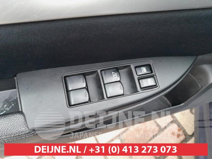 Subaru Legacy Multi-functional window switch O674510