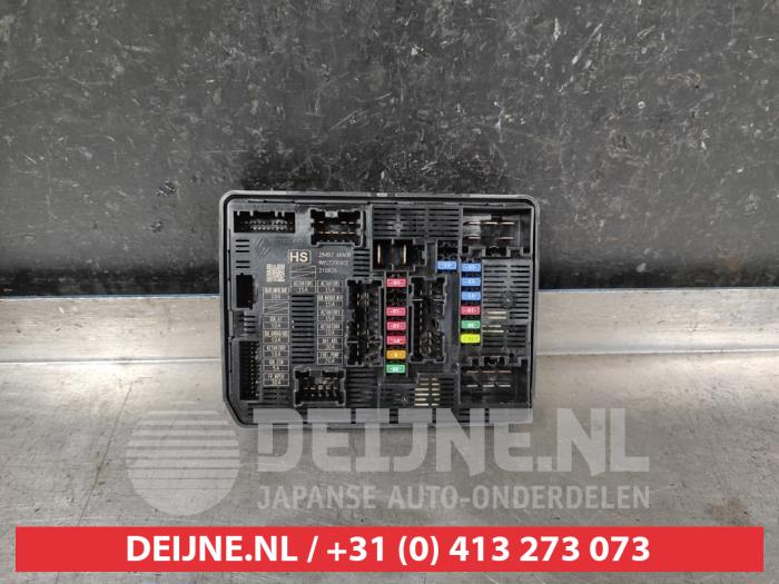 Nissan X-Trail Sicherungskasten O674550