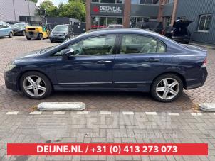 Honda Civic IMA Door window 4-door, front left O674599 photo 2