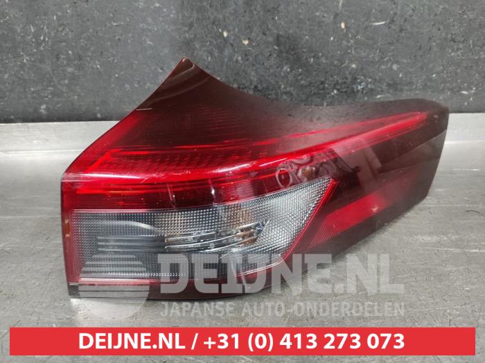 Nissan X-Trail Achterlicht rechts O674630
