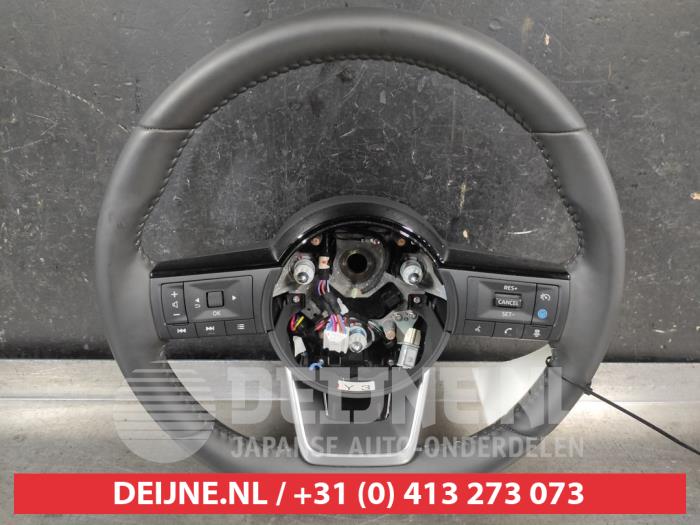 Nissan X-Trail Lenkrad O674632