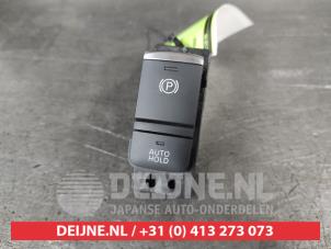 Gebruikte Schakelaar handrem Nissan X-Trail (T33) 1.5 VC-T e-POWER e-4ORCE 12V Prijs op aanvraag aangeboden door V.Deijne Jap.Auto-onderdelen BV