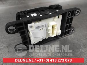 Nissan X-Trail Automatic gear selector O674650 photo 3