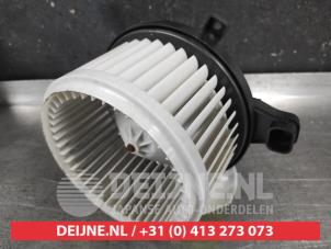 Nissan X-Trail Kachel Ventilatiemotor O674665 foto 2