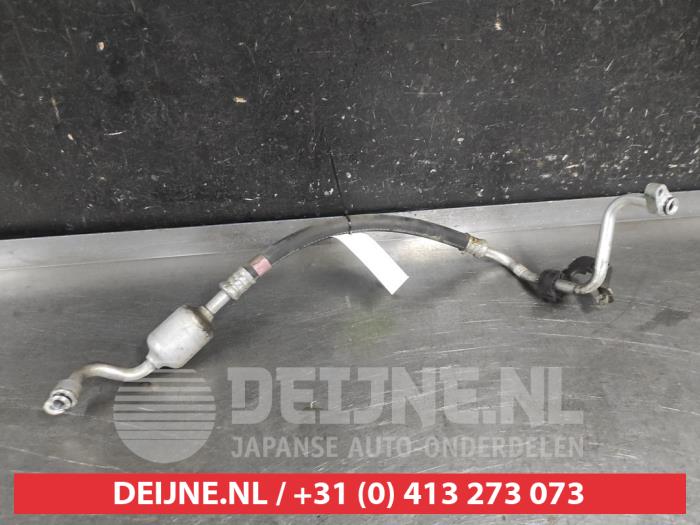 Toyota Avensis Air conditioning line O674832