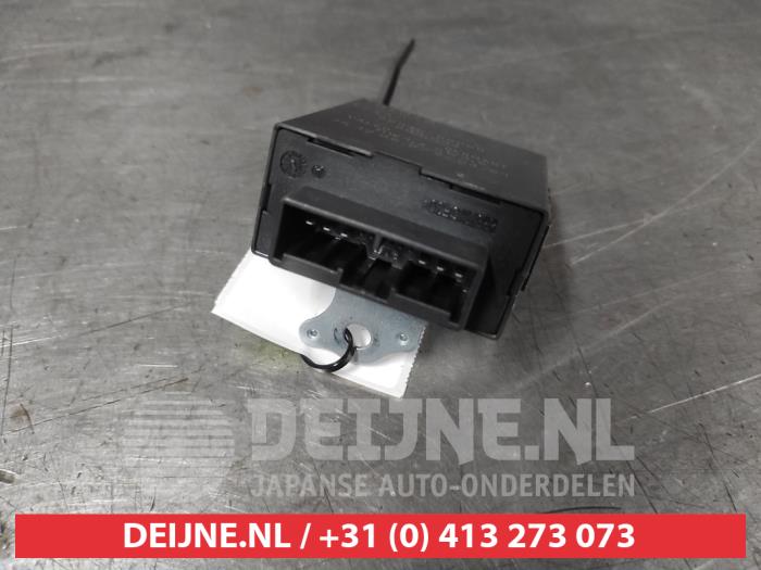 Toyota Avensis Wiper module O674835