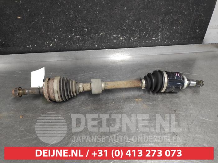 Toyota Avensis Front drive shaft, left O674836
