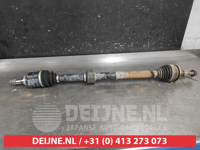 Toyota Avensis Front drive shaft, right O674837