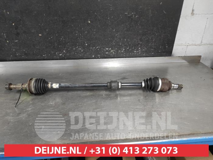 Toyota Yaris Aandrijfas rechts-voor O674849