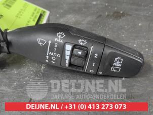 Hyundai Santafe Ruitenwis Schakelaar O674891 foto 2