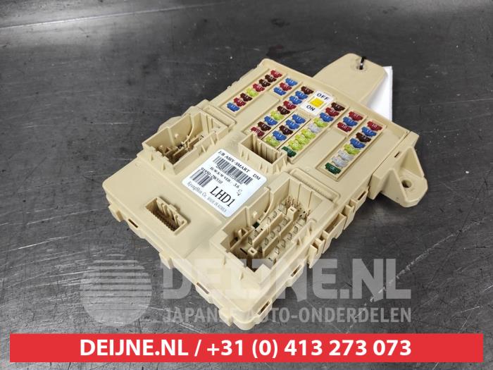 Hyundai Santafe Fuse box O674892