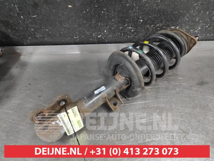 Hyundai Santafe Stoßdämpferstrebe links vorne O674955