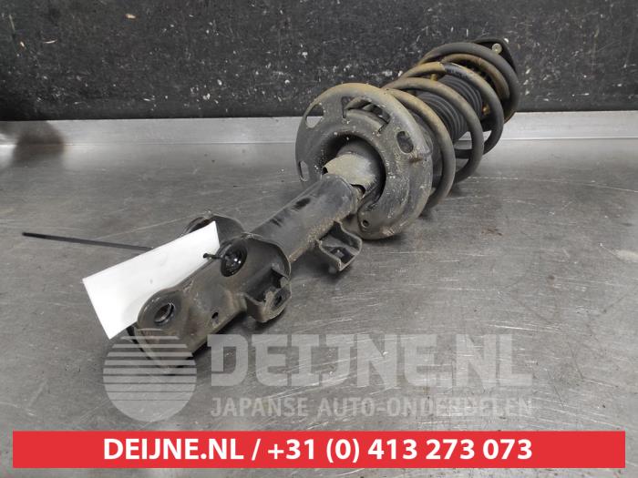 Mazda CX-5 Stoßdämpferstrebe links vorne O675091