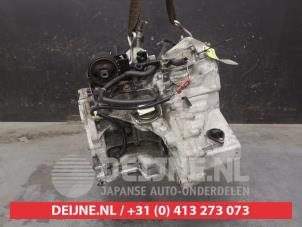 Nissan Almera Tino Versnellingsbak O675267 foto 3