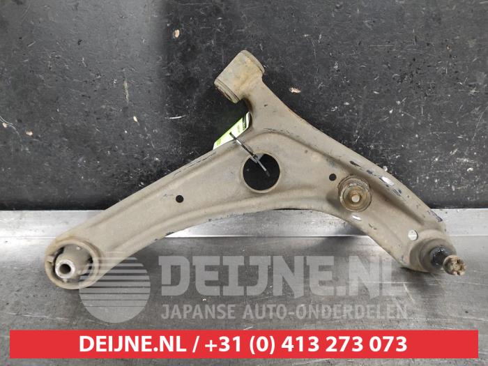 Toyota Yaris Verso Querlenker unten rechts vorne O675346