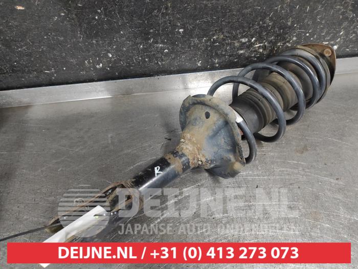 Toyota Yaris Verso Schokdemperpoot rechts-voor O675350