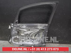 Mitsubishi Colt Front door 4-door, right O675558 photo 2