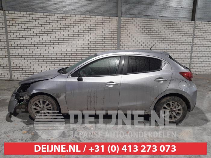 Mazda 2 Rear door window 4-door, left O675590