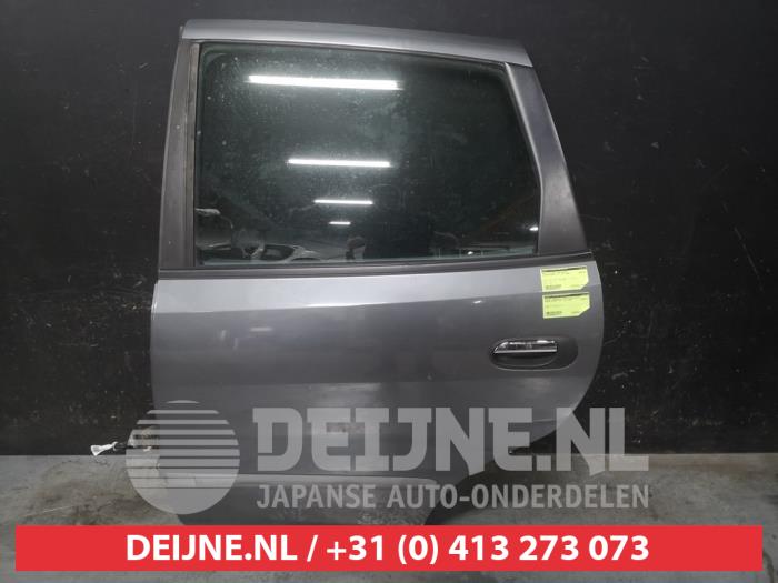 Nissan Almera Tino Portier 4Deurs links-achter O675713