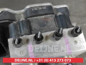 Toyota Yaris ABS Pumpe O675951 foto 2