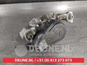 Toyota Yaris Rear brake calliper, left O675952 photo 3