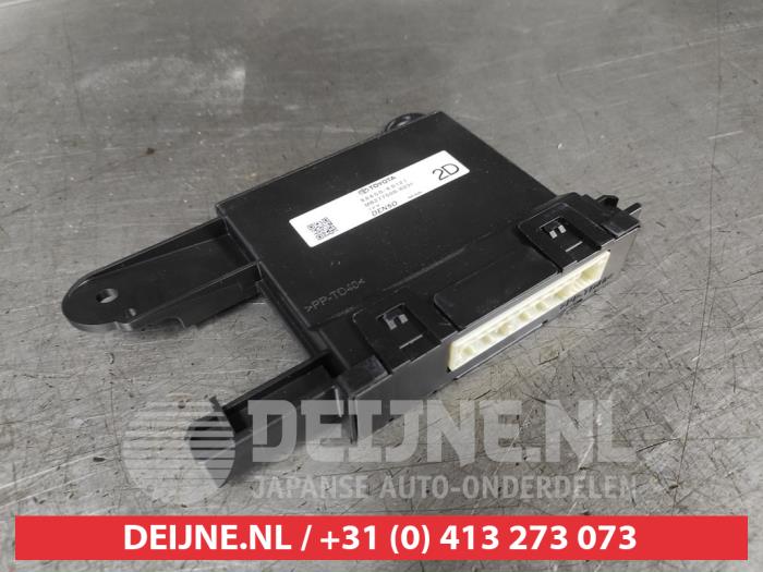 Toyota Yaris Computer Kachel O675975