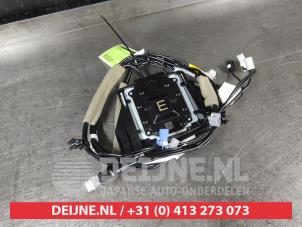 Gebruikte GPS Antenne Toyota Yaris IV (P21/PA1/PH1) 1.5 12V Hybrid 115 Prijs € 75,00 Margeregeling aangeboden door V.Deijne Jap.Auto-onderdelen BV