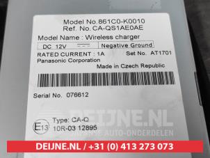 Toyota Yaris Draadloze oplader O675996 foto 3