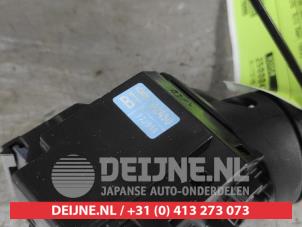 Toyota Yaris Ruitenwis Schakelaar O676000 foto 3