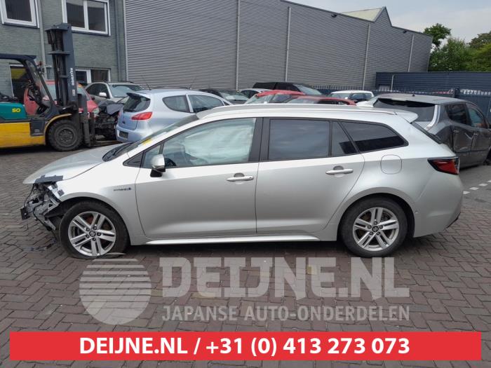 Suzuki Swace Extra window 4-door, left O676071