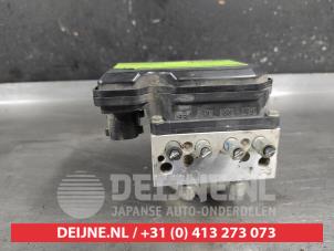 Nissan Juke ABS pump O676205 photo 2