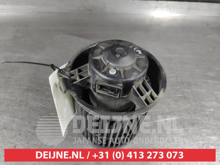 Nissan Juke Heizung Belüftungsmotor O676207