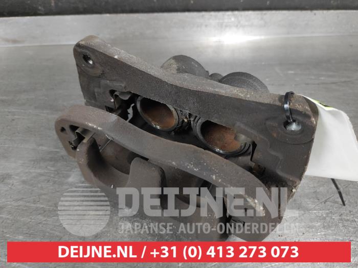 Subaru Legacy Front brake calliper, right O676292