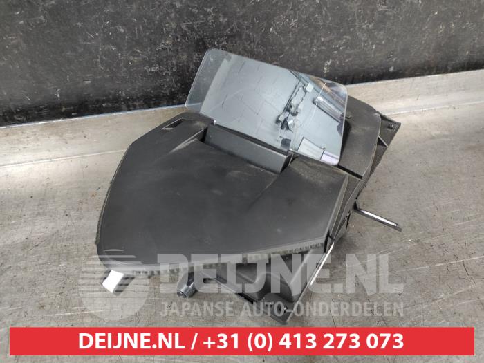 Gebruikte Head-up display Mazda CX-3 (DJ/DK) 2.0 SkyActiv-G 120 Prijs € 200,00 Margeregeling aangeboden door V.Deijne Jap.Auto-onderdelen BV