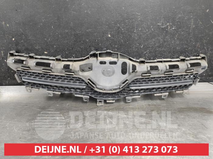 Toyota Corolla Verso Grille O676506