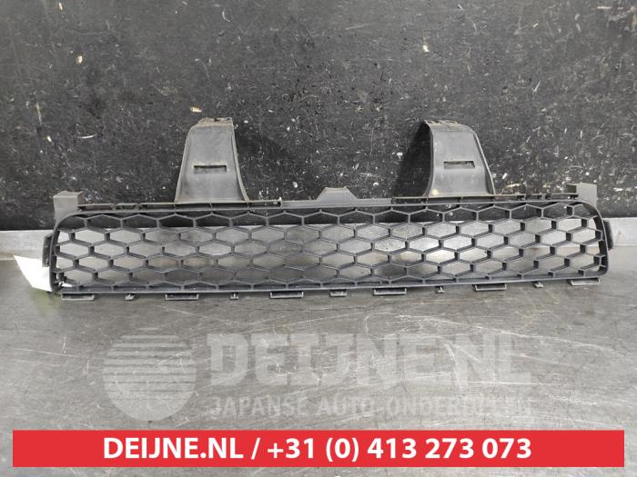 Toyota Corolla Verso Bumper Rooster O676507