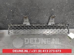 Toyota Corolla Verso Bumper grille O676507 photo 2