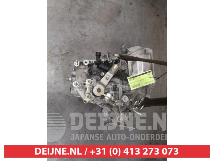 Suzuki Swift Versnellingsbak O676527