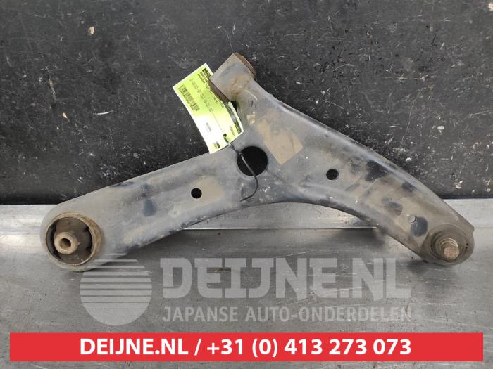 Hyundai I10 Front lower wishbone, right O676697