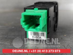 Nissan Juke Pressure switch O676762 photo 2